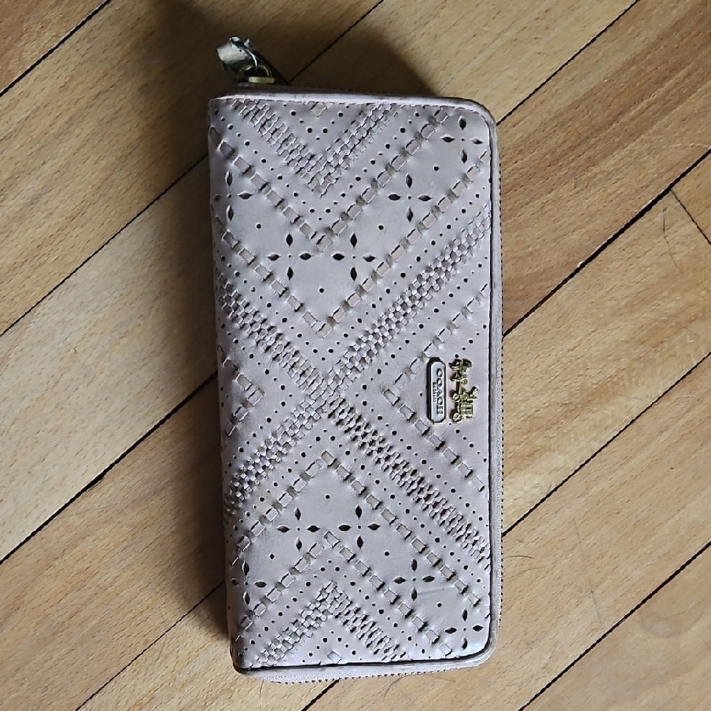 Coach light Pink Wallet